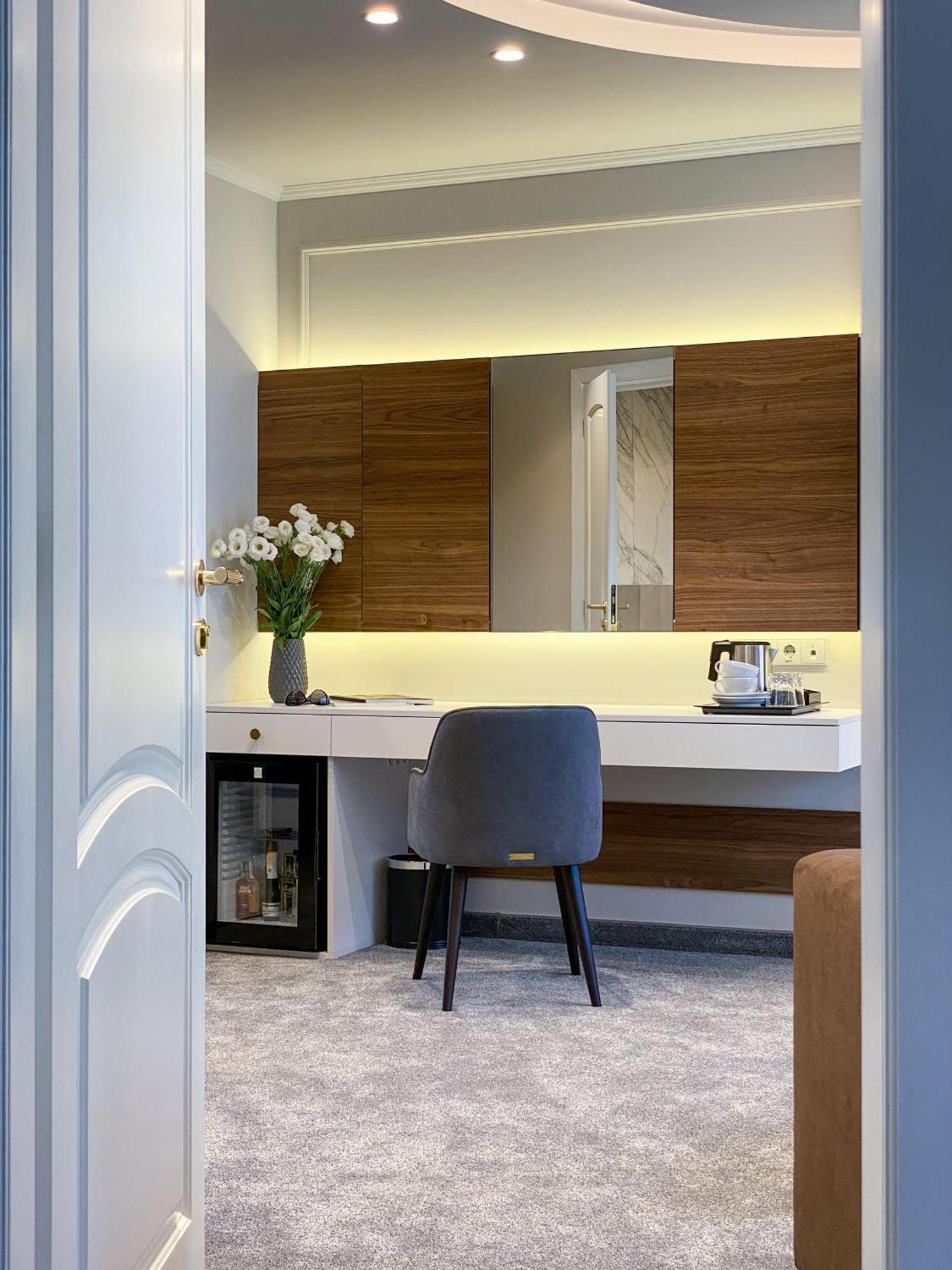 Otel Eurohotel Lviv