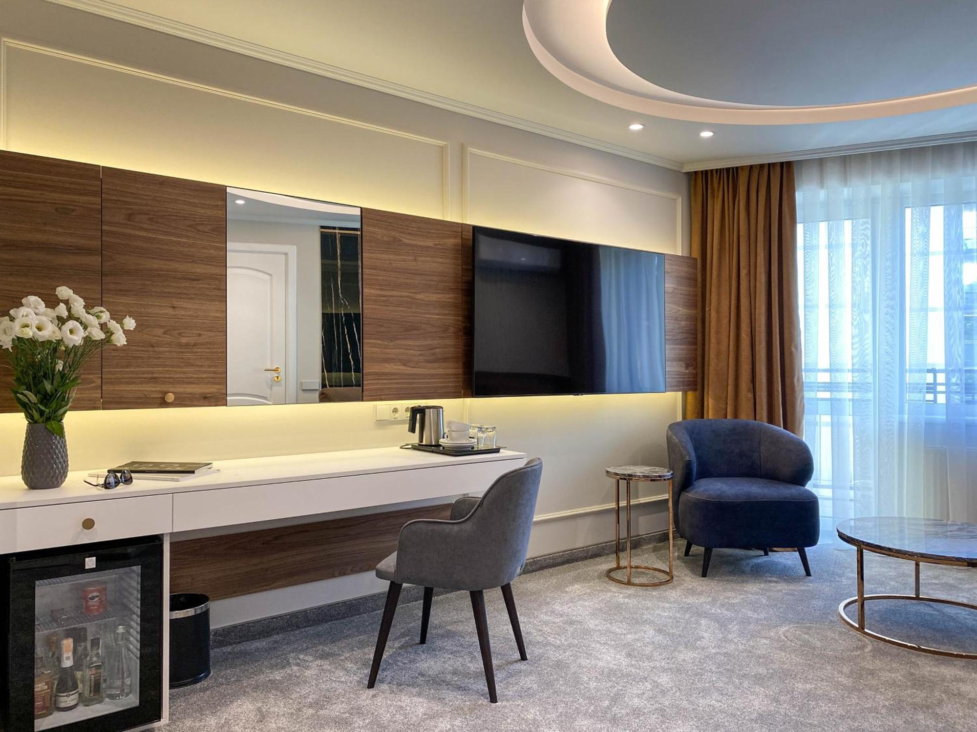 Eurohotel 4*
